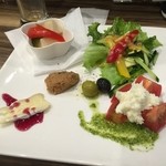 Taverna Kamon - メニューにはないんですが「前菜盛り合わせ」と注文しました（*^_^*）