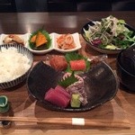 Karasumakyoutobaru - ランチ 本日のお造り盛り合わせ