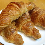 ベッカライ 徳多朗 - パリ風クロワッサン