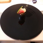 真っ黒がステキな一品！