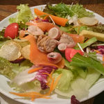 RACINES Boulangerie & Bistro - 函館直送魚介の無農薬野菜サラダ