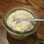 RACINES Boulangerie & Bistro - ホイップバター