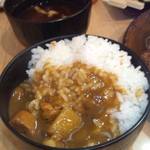 とんかつ とんとん - ランチの大盛りご飯(カレーをサービスしてくれました♪)