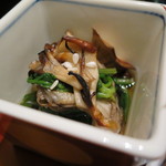 個室会席 北大路 虎ノ門茶寮 - 春菊舞茸浸し