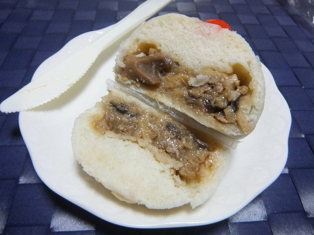 神楽坂 五十番 目黒 五十番 アノ有名店の縄張りで目黒五十番を購入 By らぁ フルオンザヒル Full On The Hill 牛込神楽坂 肉まん 中華まん 食べログ