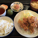 こころ - から揚げ定食