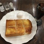 Q珈琲館 - モーニングセット珈琲、紅茶、アイスから選べます。500円です。