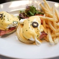37 Steakhouse & Bar - 