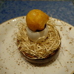 Disfrutar - マッシュルームのゼラチンとクリスピーな黄身