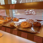 ドンバル堂 - 美味しいパンの向こうに やっぱり
かちゅこ と ちヴィこ feat.花ちゃん号が‼︎