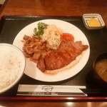 Ninniku tei - カットステーキと生姜焼きの定食
