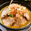 野菜が美味しい鶏豚ラーメン まる重