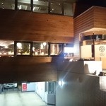 haru - 外観（夜）