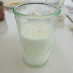 清泉寮 ファームショップ - ドリンクバーの新鮮なミルク