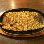 駄菓子屋笑話 - 昔、なつかしの遠州焼き。各種トッピン具でお楽しみください。430円～