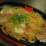 駄菓子屋笑話 - ソース・塩　焼きそば　シンプルだけど美味い。駄菓子屋の焼きそば　430円～