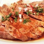 ラ ペッシュ - 岐阜県産豚肩ロースの炭火焼きのアップ