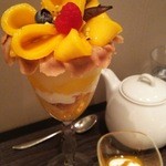 カフェ コムサ - マンゴーモンブラン