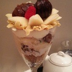 カフェ コムサ - 栗と洋梨のモンブラン