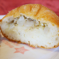 Russian Restaurant ROGOVSKI 銀座 - ひき肉とゆで卵のピロシキ