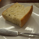 ビストロ ダイア - ハーブ入りパン