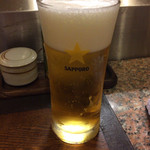 なな治 - 生ビール（600円）。