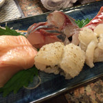 大ぶりにカット。