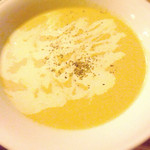 ビストロ ド ラ シテ - 焼きとうもろこしのスープ