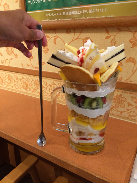 茅ヶ崎で話題のパフェ7選！大きいパフェやフルーツパフェなど [食べ