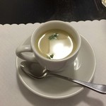洋食うめの - 白菜のポタージュ