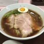 Chuukasoubou Kirin - 希林ラーメン¥715
                        胡椒が聞いた美味しいスープです。チャーシューも本格的でとても美味しくいただきました(^ ^)