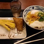 丸亀製麺 - とろ玉ぶっかけ・温、いなり、なすの天ぷら