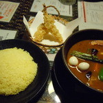 アジアンバー・ラマイ - スープカレー・ウダン（エビ天）、レギュラー、ライスＭ（約300g）、