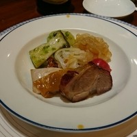 萬珍樓 本店 - 前菜８品盛り合わせ