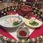 Shimono - 松茸と白魚の土瓶蒸しと、鯛のお刺身。