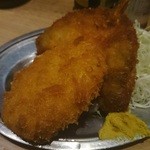立ち呑み 晩杯屋 - 揚げ物は外せない！アジフライ＆コロッケのハーフ＆ハーフ