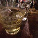 ジャッカル - 奥はたんたかたんのショット