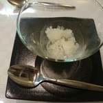 ポエシア - ライムのグラニテ。　ライムのカキ氷で口の中をサッパリと。