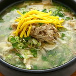 h Derika Ondoru - 鶏の旨みたっぷり本場の韓国雑炊をどうぞ！タッコムタン