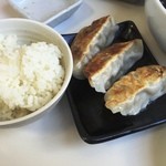 東京　大勝軒 - ランチセットの御飯と餃子（２６０円）