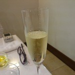 ポエシア - スペイン産スパークリングワイン「クロ・ラ・ソレヤ・ブリュット」でカンパ～イ！