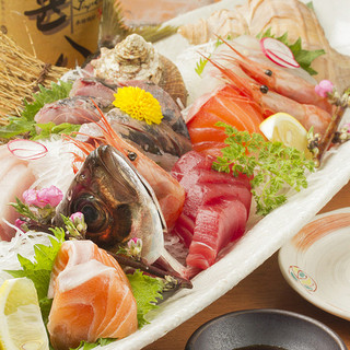 We also have seasonal seafood dishes and assorted sashimi!