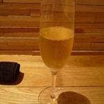 まずはスパークリング