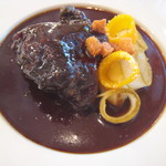 シック プッテートル - 牛ホホ肉の赤ワイン煮　ロックフォールチーズソース付き