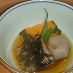 祇園迦陵 - 煮物：鰊、小芋、カボチャ