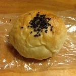 パン焼きびと　西村昭美 - あんぱん　150円