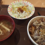 すき家 - きのこペペロンチーノ牛丼＋サラダセット