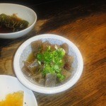 立ち呑み処　たなか屋 - 牛すじ煮込み