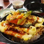 なぎさ - 穴子の天丼　770円　かなりのボリューム　安すぎ