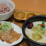 Bejikenarii - 夏の十品目野菜の参鶏湯とサムギョプサル定食【2015年9月】